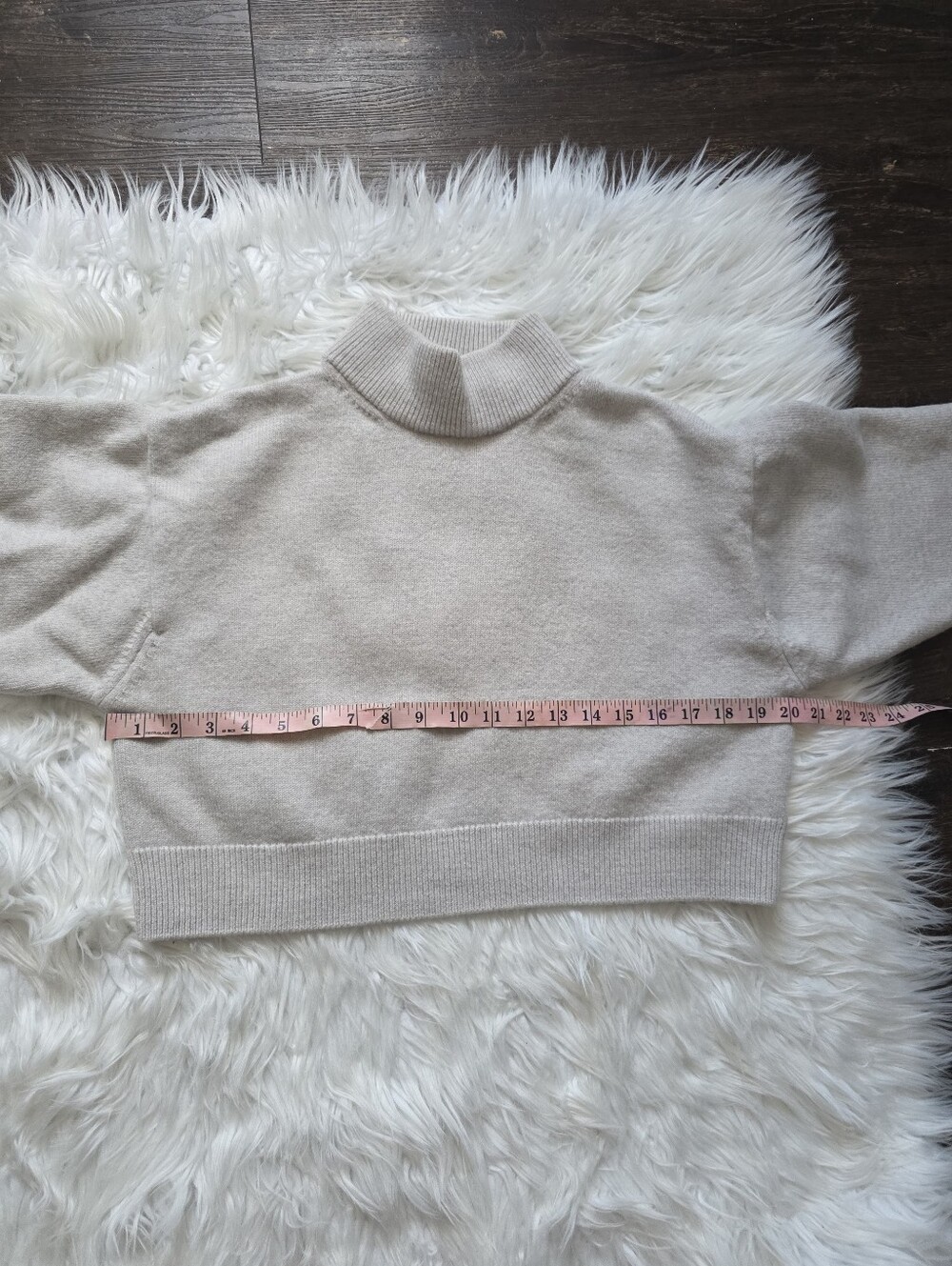 Wilfred Gray Merino Wool Cropped Turtleneck Sweater - Picture 8 of 9